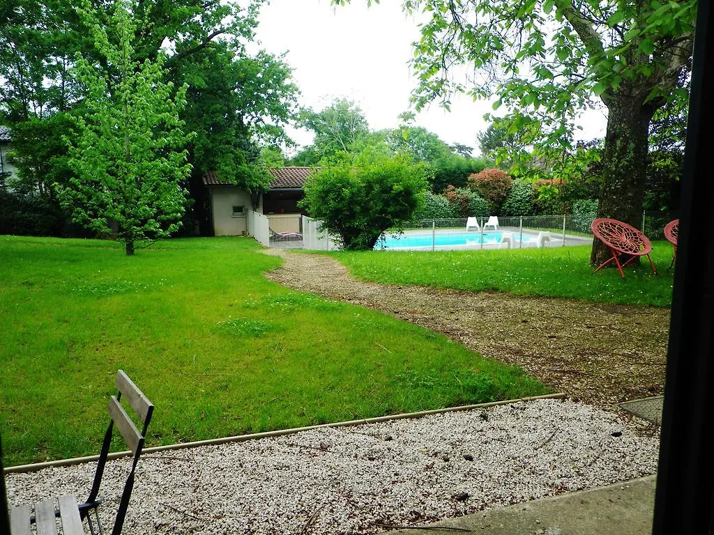 Ecully Loft Hotel 0*, Champagne-au-Mont-d'Or France