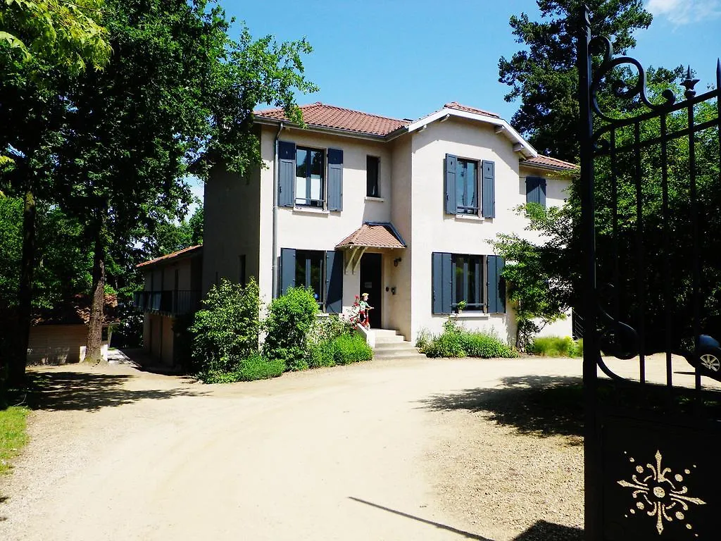 Ecully Loft Hotel 0*, Champagne-au-Mont-d'Or