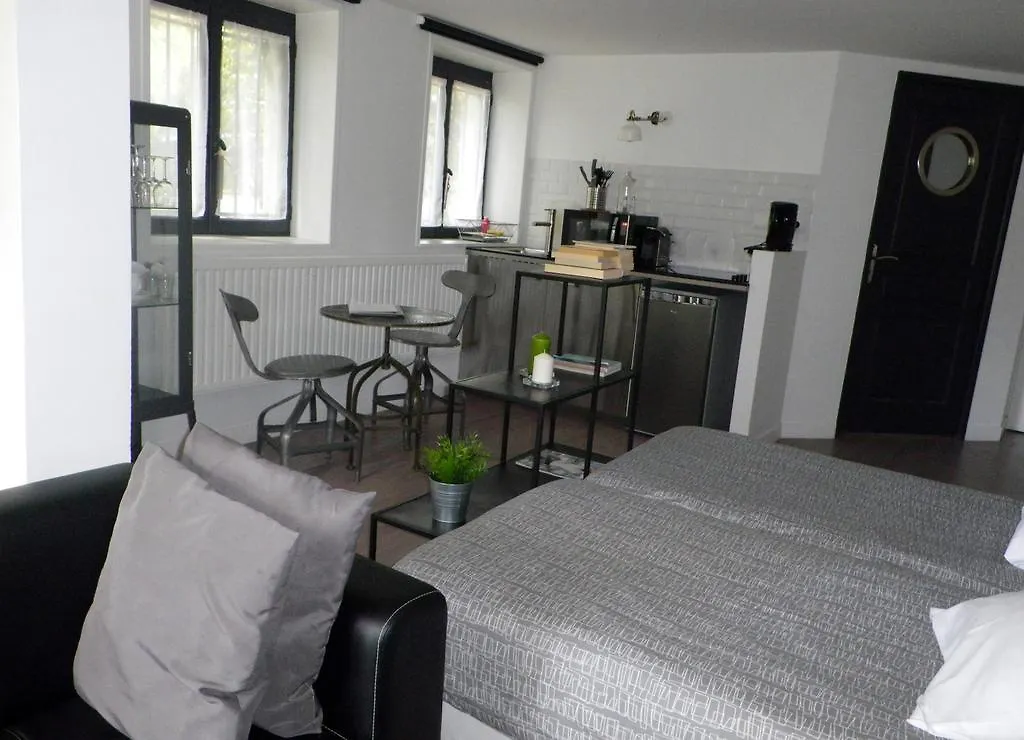 Ecully Loft Hotel 0*, Champagne-au-Mont-d'Or